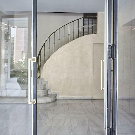 Chic One Bd Apartment With Hilton View Athen Exterior foto